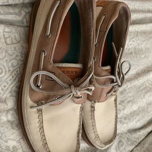 Sperry size 10.5M White and tan boat shoes.